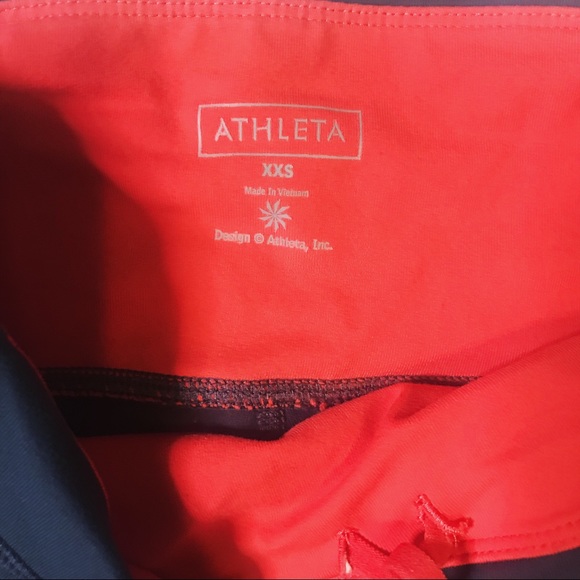 Athleta Gray Cropped Leggings - Picture 3 of 8